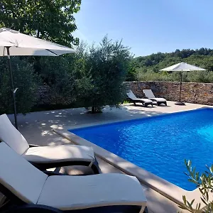Konoba Pjero Gostinjska kuća